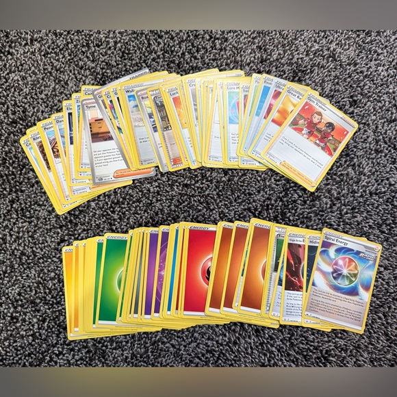 🟤Pokemon Trainers/Energy bundle - Picture 1 of 2